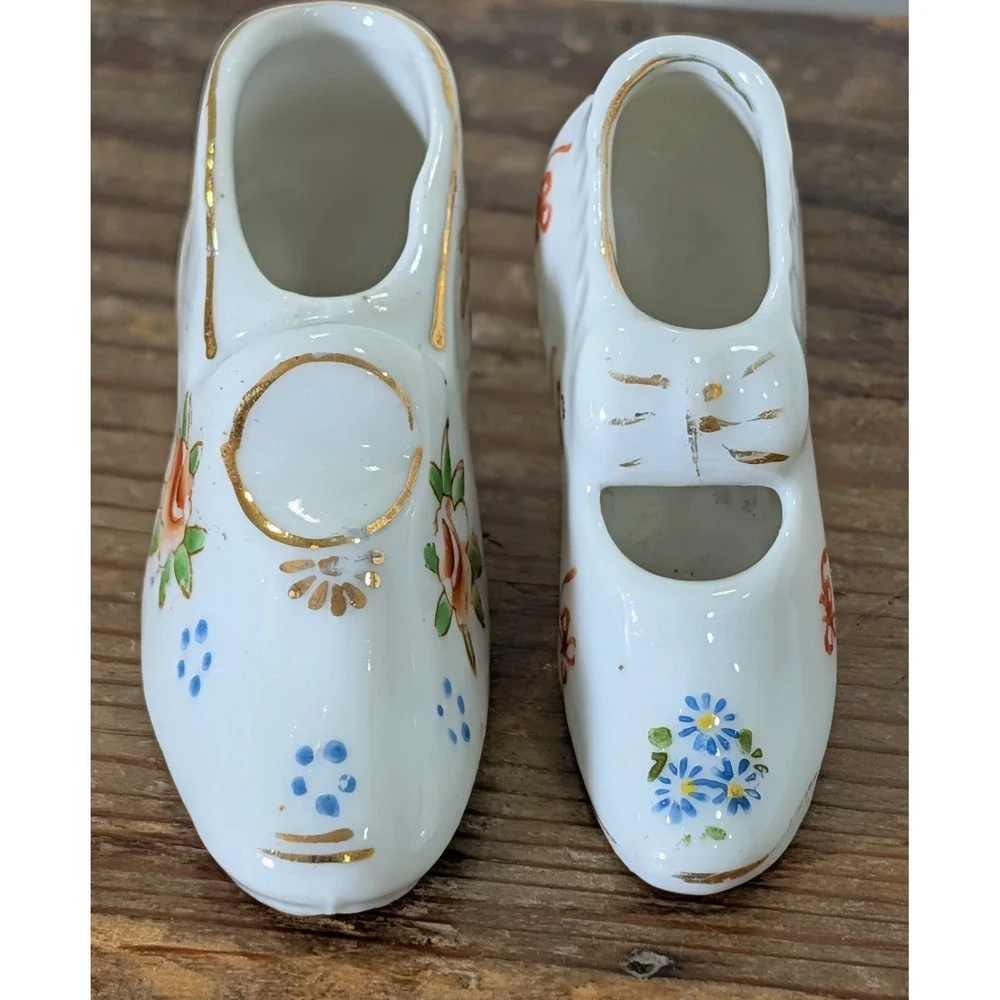 Vintage Occupied Japan Porcelain Shoe Vases Pair Hand Painted Floral Gold Trim